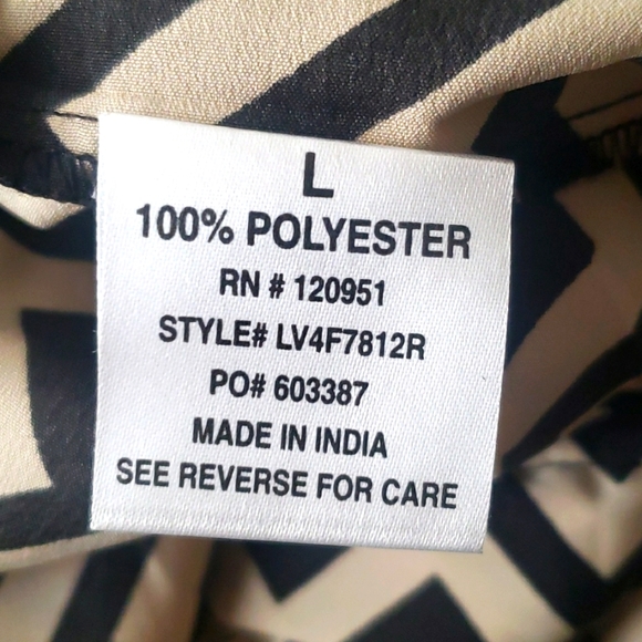 OLIVE & OAK DRESS - Picture 3 of 3